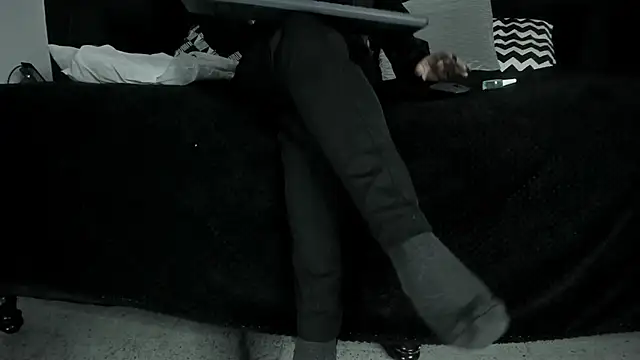  Jade 16 online show from February 25, 2025, 11:52 am