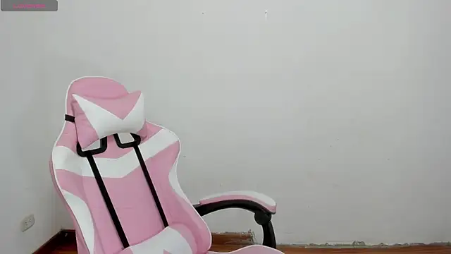 Snapshot of Anal_Milky_Momma chatting on January 11, 2025, 6:12 pm Anal Milky Momma online show from January 11, 2025, 6:12 pm