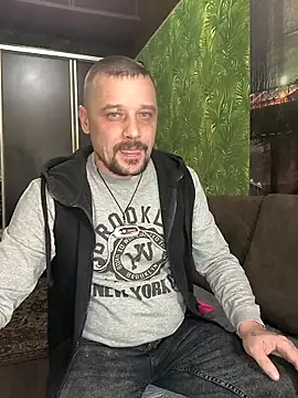 DanielOhCool online show from March 17, 2025, 1:29 pm