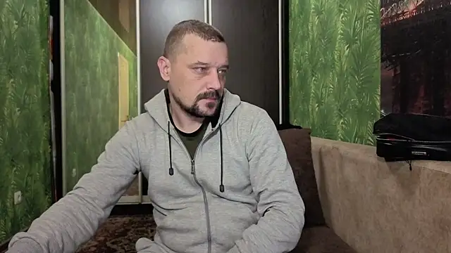 DanielOhCool online show from October 2, 2025, 6:42 am