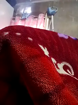 Snapshot of strongguyindia chatting on April 8, 2026, 3:17 am strongguyindia online show from April 8, 2026, 3:17 am