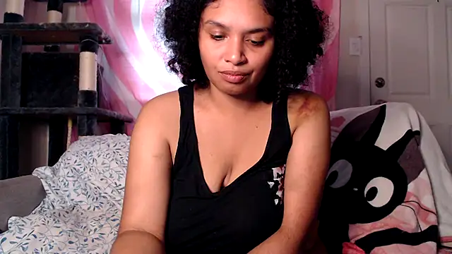 Snapshot of TasteeKitty chatting on October 25, 2025, 7:52 pm TasteeKitty online show from October 25, 2025, 7:52 pm