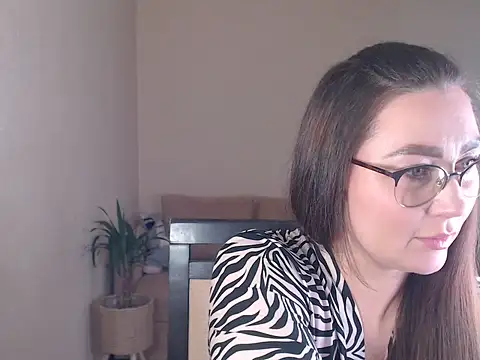 Snapshot of marishaarimova chatting on May 15, 2026, 7:37 am marishaarimova online show from May 15, 2026, 7:37 am