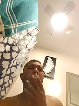 Snapshot of tropikboy chatting on May 29, 2026, 9:51 am tropikboy online show from May 29, 2026, 9:51 am