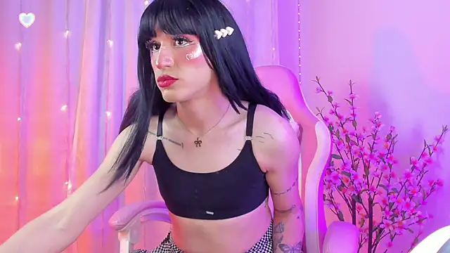 rosseblondee online show from December 13, 2025, 8:04 pm