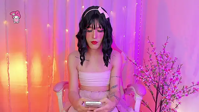 Snapshot of rosseblondee chatting on June 21, 2026, 6:32 pm rosseblondee online show from June 21, 2026, 6:32 pm
