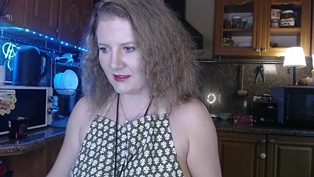 Snapshot of LizaCakes chatting on January 21, 2025, 11:13 am LizaCakes online show from January 21, 2025, 11:13 am