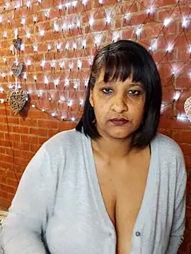 Lilybanx online show from March 2, 2025, 6:19 pm