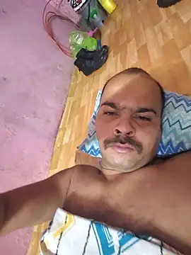 Snapshot of Vickyrajput009 chatting on November 19, 2025, 2:33 am Vickyrajput009 online show from November 19, 2025, 2:33 am