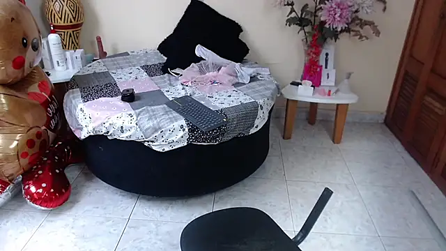 Snapshot of NicoleSantana chatting on July 10, 2026, 9:06 pm NicoleSantana online show from July 10, 2026, 9:06 pm