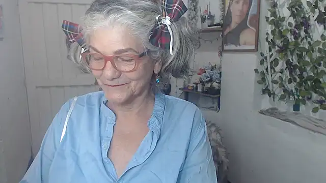 FunnyGrandma online show from October 9, 2025, 11:03 pm