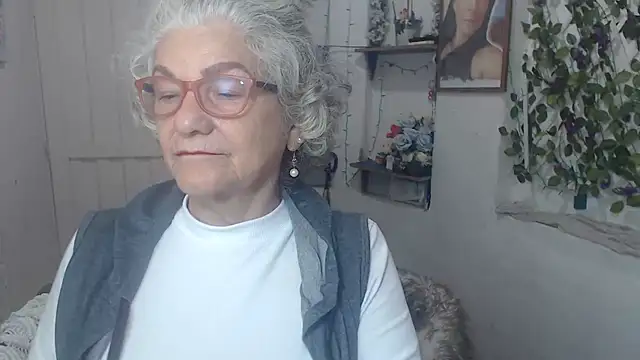 FunnyGrandma online show from October 15, 2025, 1:06 am