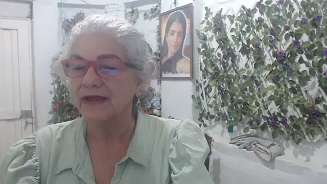 FunnyGrandma online show from October 31, 2025, 3:07 am