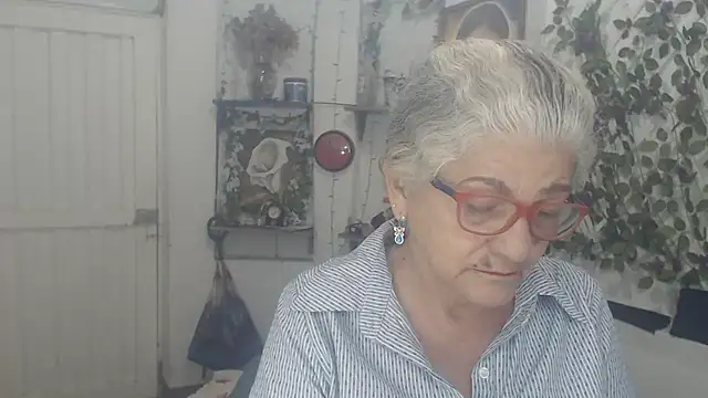 FunnyGrandma online show from February 2, 2026, 11:25 pm