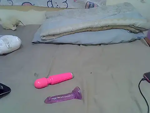 Hotbabe2345 online show from May 6, 2026, 9:36 am