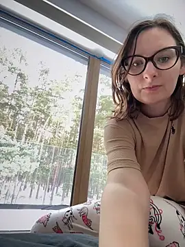 The Snowwhitee online show from February 15, 2026, 8:46 am