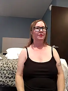 SweetandNaughty1 online show from October 20, 2025, 4:57 am