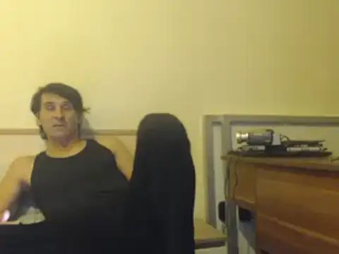 yvesstorm1 online show from January 26, 2025, 6:37 pm