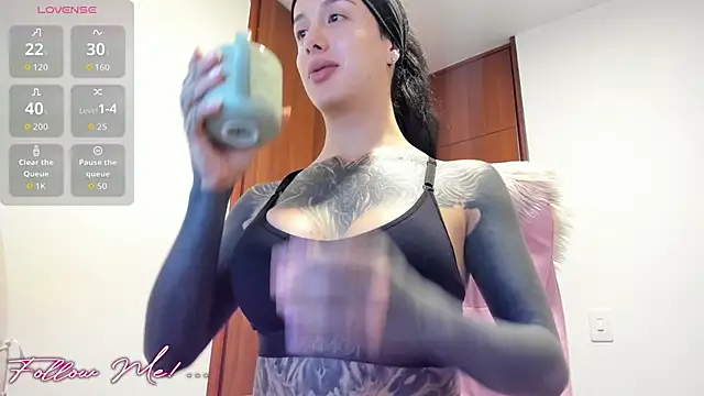 antoniaacxx online show from January 12, 2026, 11:04 am