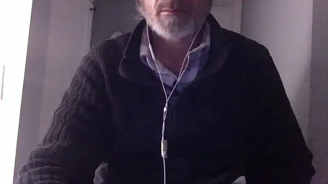 Snapshot of readyforfunxxx chatting on January 15, 2025, 1:52 pm readyforfunxxx online show from January 15, 2025, 1:52 pm