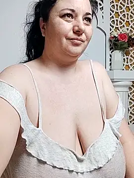 AleshaArabian online show from March 12, 2025, 6:40 am