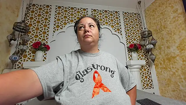 AleshaArabian online show from September 26, 2025, 3:10 am