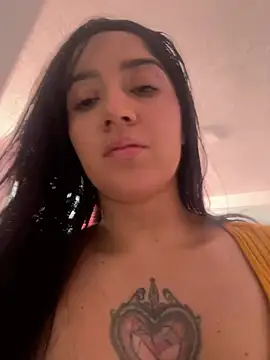 Snapshot of EmmyEvans1 chatting on February 13, 2026, 8:38 pm EmmyEvans1 online show from February 13, 2026, 8:38 pm