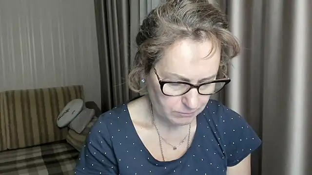 lauraoven online show from January 16, 2025, 5:44 pm