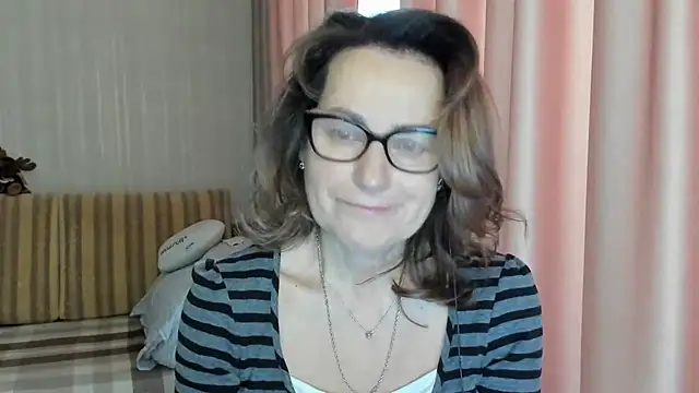 lauraoven online show from February 20, 2025, 7:23 am