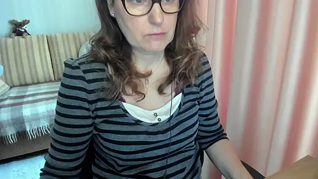 lauraoven online show from March 17, 2026, 7:23 am