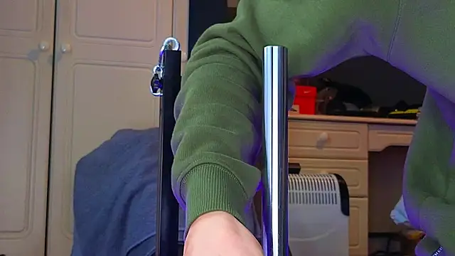 Snapshot of Kinky_JXD chatting on December 7, 2024, 11:40 am Kinky JXD online show from December 7, 2024, 11:40 am