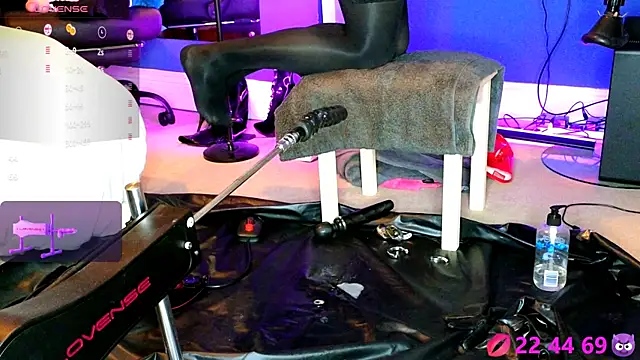 Snapshot of Kinky_JXD chatting on February 22, 2025, 3:47 pm Kinky JXD online show from February 22, 2025, 3:47 pm