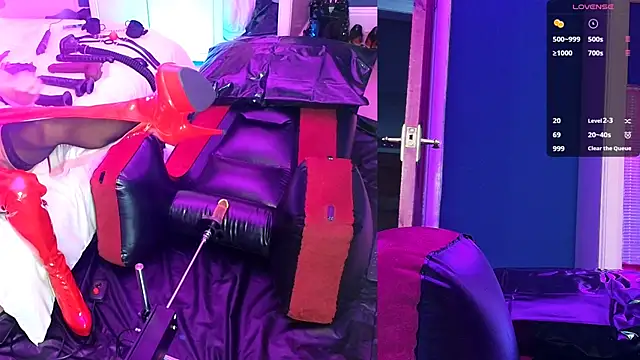 Snapshot of Kinky_JXD chatting on October 13, 2025, 5:02 pm Kinky JXD online show from October 13, 2025, 5:02 pm