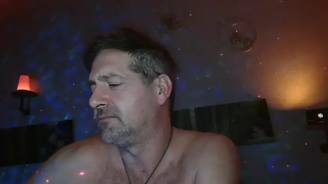 Snapshot of matrikes1 chatting on December 15, 2024, 12:51 am matrikes1 online show from December 15, 2024, 12:51 am