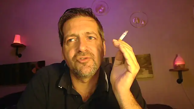 Snapshot of matrikes1 chatting on December 27, 2024, 8:28 pm matrikes1 online show from December 27, 2024, 8:28 pm