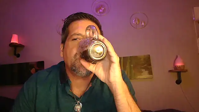 Snapshot of matrikes1 chatting on December 29, 2024, 6:05 pm matrikes1 online show from December 29, 2024, 6:05 pm