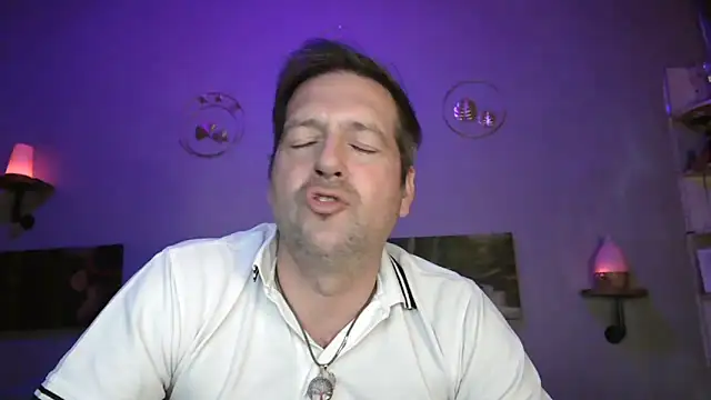 Snapshot of matrikes1 chatting on January 16, 2025, 6:48 pm matrikes1 online show from January 16, 2025, 6:48 pm