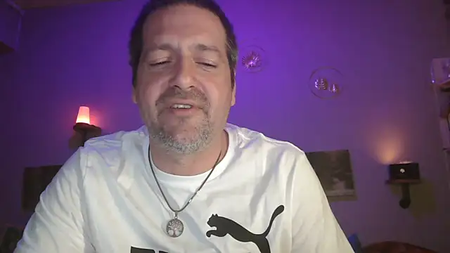 Snapshot of matrikes1 chatting on March 18, 2025, 10:15 pm matrikes1 online show from March 18, 2025, 10:15 pm