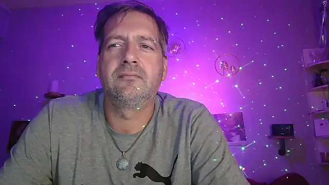 Snapshot of matrikes1 chatting on October 6, 2025, 6:05 pm matrikes1 online show from October 6, 2025, 6:05 pm