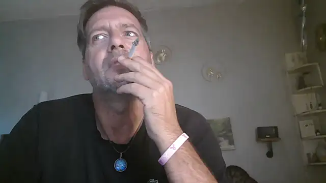 Snapshot of matrikes1 chatting on October 15, 2025, 2:50 pm matrikes1 online show from October 15, 2025, 2:50 pm