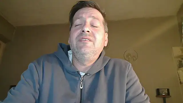 matrikes1 online show from March 25, 2026, 4:57 pm