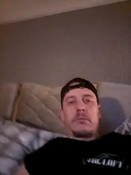 Snapshot of Antonio11111x chatting on February 8, 2026, 12:03 am Antonio11111x online show from February 8, 2026, 12:03 am