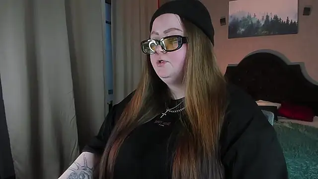 EMMA  CONNOR online show from January 23, 2025, 7:11 am