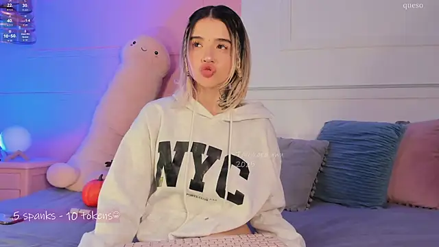  Tammara  online show from November 12, 2025, 6:08 pm