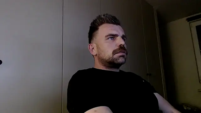 Snapshot of mrbigballs chatting on April 29, 2026, 8:04 pm mrbigballs online show from April 29, 2026, 8:04 pm