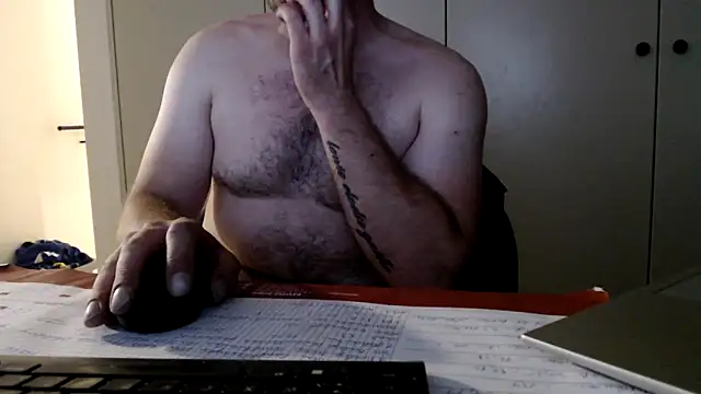 Snapshot of mrbigballs chatting on June 1, 2026, 10:22 pm mrbigballs online show from June 1, 2026, 10:22 pm