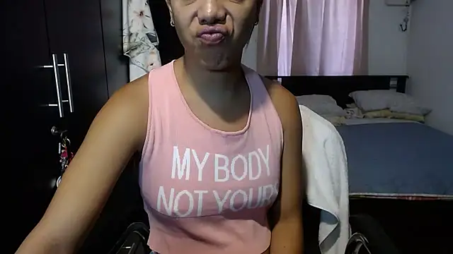 sensual nataliee online show from January 17, 2025, 3:11 pm