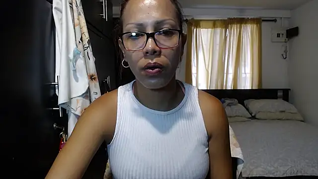 sensual nataliee online show from February 24, 2025, 4:47 pm