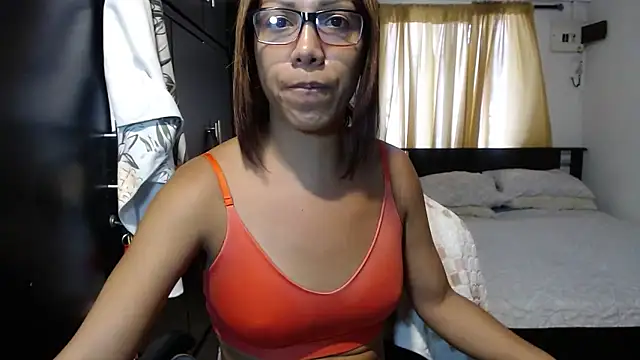 sensual nataliee online show from February 25, 2025, 7:25 pm