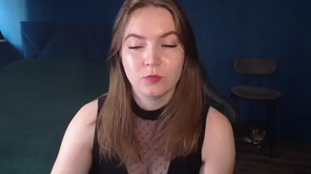 Snapshot of AlessaBlackMoon chatting on June 26, 2026, 12:53 pm AlessaBlackMoon online show from June 26, 2026, 12:53 pm